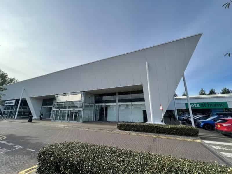 Bristol Eastgate Retail Park: Large Retail Destination near M32