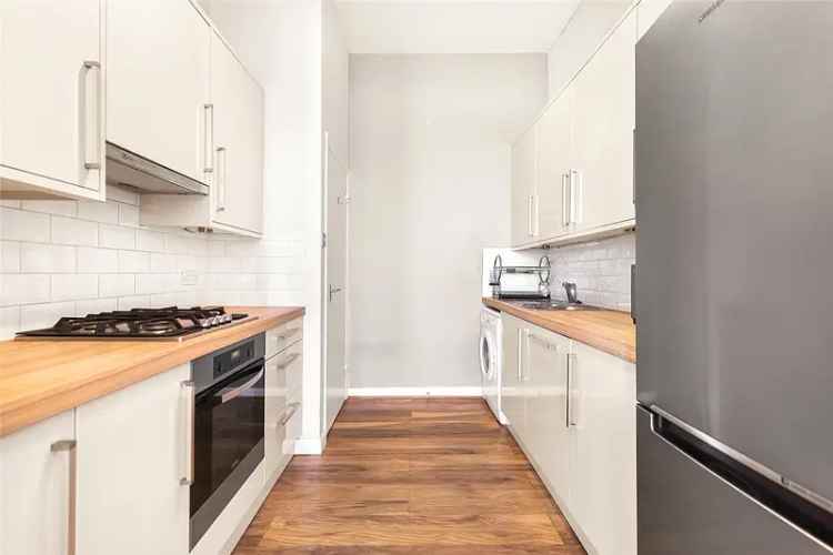 3 bedroom flat/apartment in London