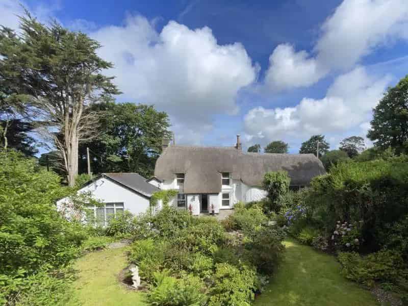 3 Bedroom Detached Thatched House for Sale