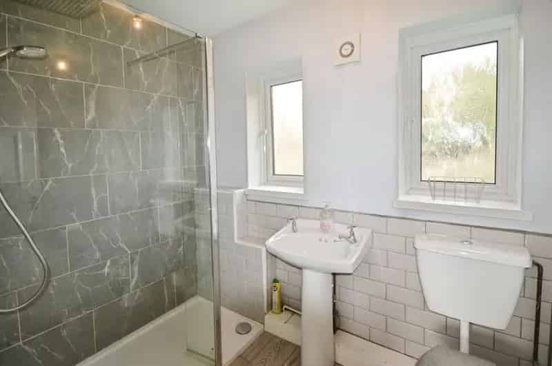 3 Bedroom Semi Detached House for Sale Chesterfield Derbyshire
