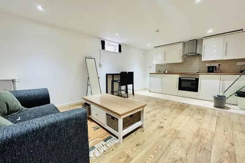 2-Bed Furnished Apartment in Converted Mill