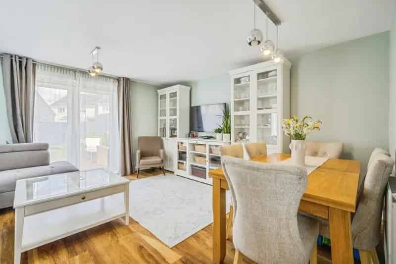 Three Double Bedroom Semi-Detached House with En-Suite and Solar Panels