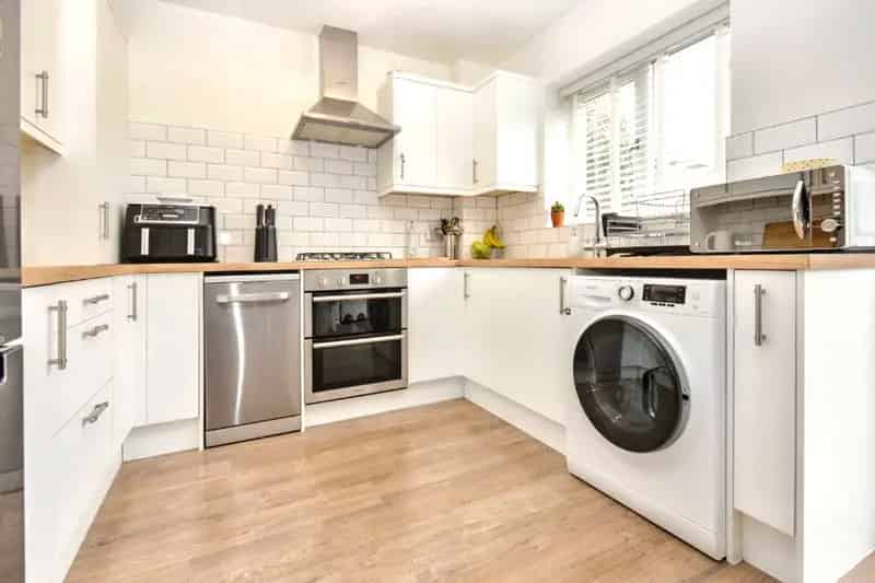 Three Bedroom Semi Detached House Stanley Ample Parking Modern Decor Close M62