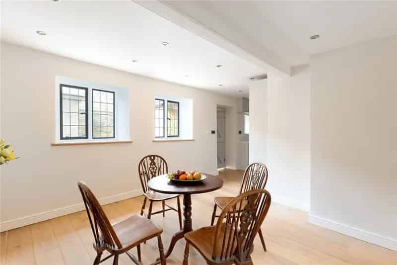 2 Bedroom Cotswold Stone Cottage for Sale