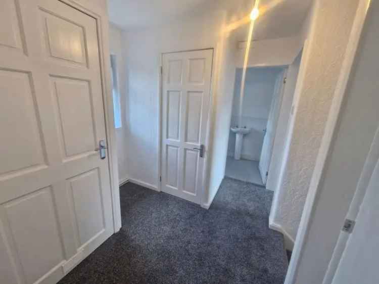 3 Bed Extended House For Sale - Modern Kitchen Garden Parking
