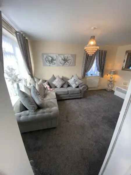 Flat For Rent in Borough of Swale, England