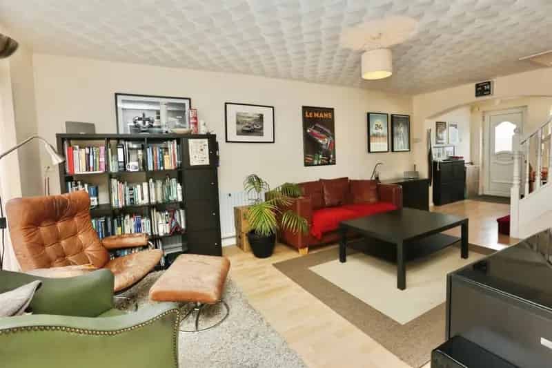 Three Bedroom Semi Detached House Fareham