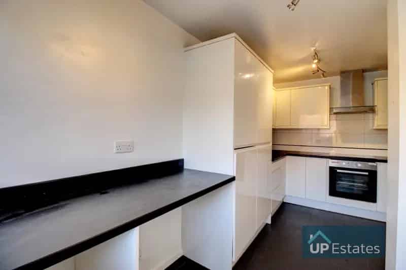 1 Bedroom Semi-Detached House for Rent