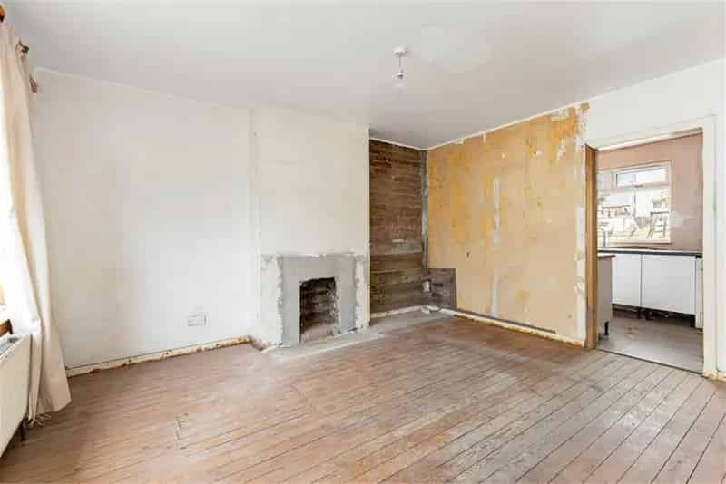 2 Bed Terraced House - Modernisation Needed