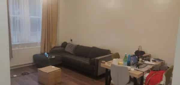 Ground Floor Wheelchair Accessible Flat with Garden - Pets Allowed