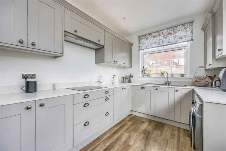 3 Bedroom Detached Bungalow House to Rent