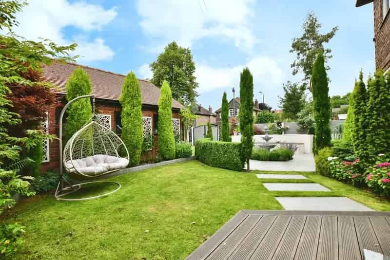 4 Bedroom Detached House for Sale in Sale Greater Manchester