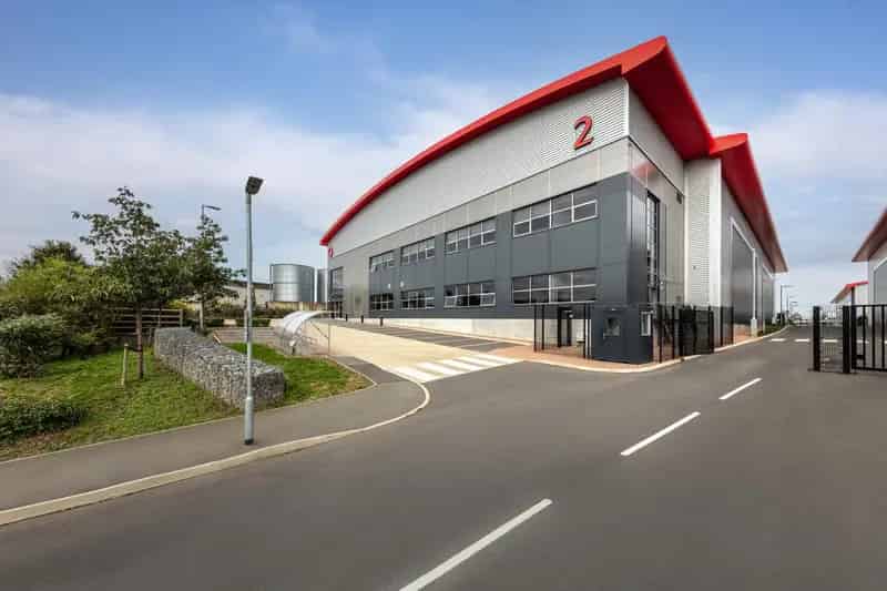 Modern Industrial Warehouse Unit for Lease 49171 sq ft