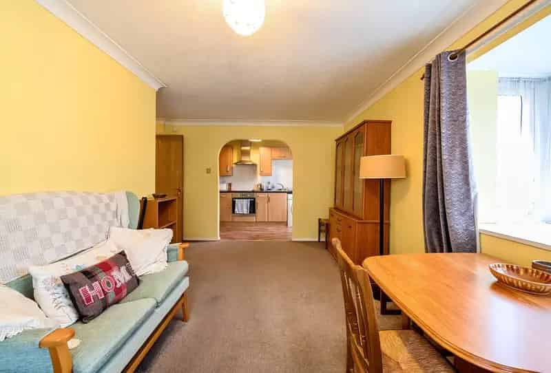 2 bedroom flat/apartment for sale