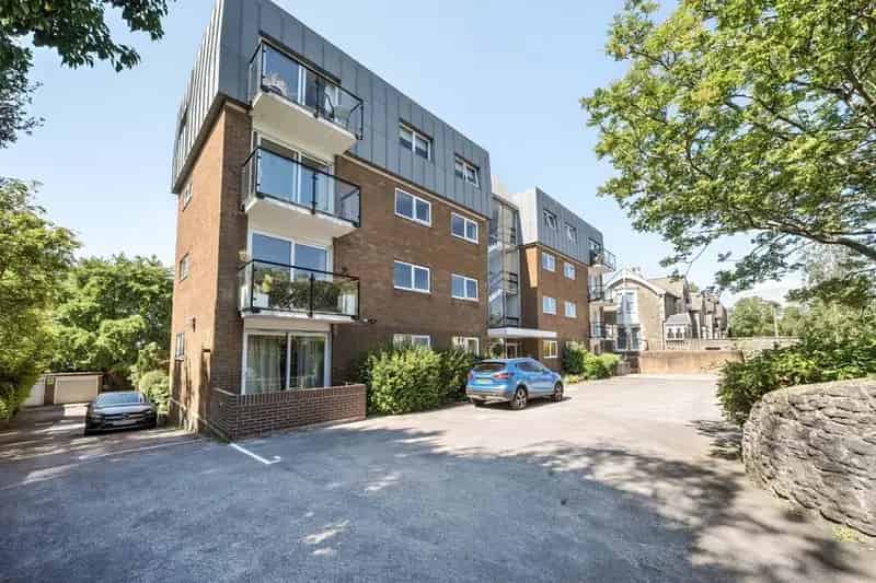 2 Bedroom Apartment for Sale in Sneyd Park