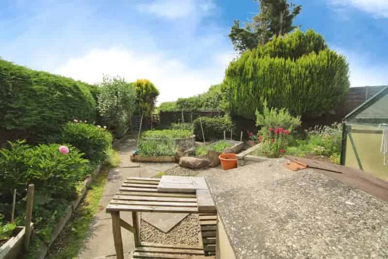 3 bed house for sale