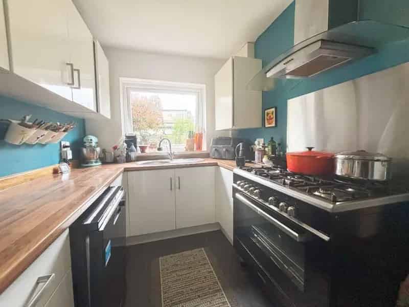 4 Bedroom Semi-Detached House for Sale in Pilgrims Hatch
