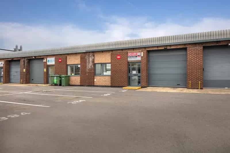 Industrial Unit to Let Slough Trading Estate