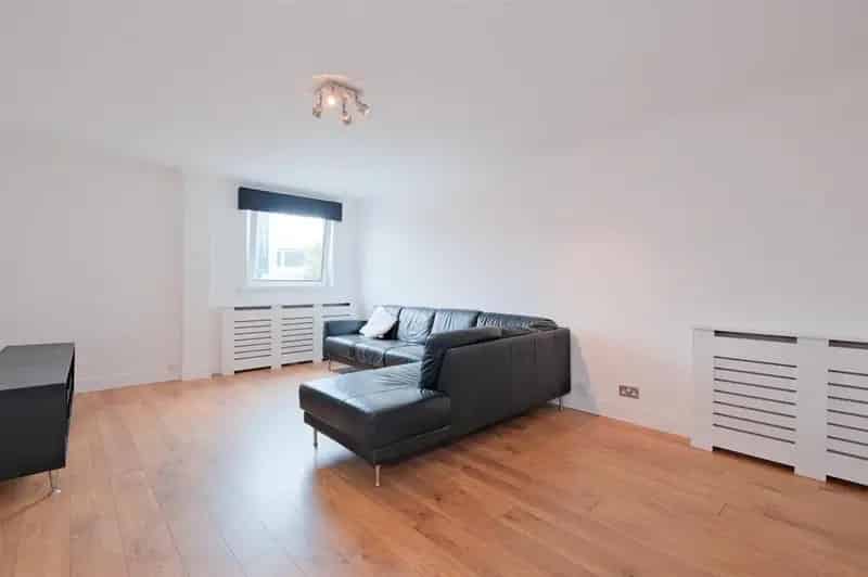 1 Bedroom Apartment for Sale in Lanarkshire