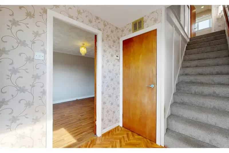 3 Bed Detached House Strathaven 2 Reception Rooms