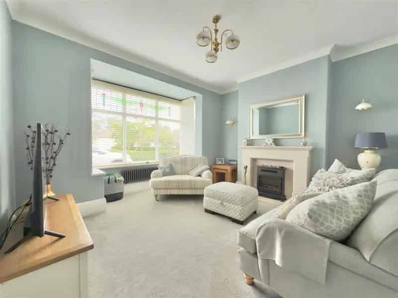 3 Bedroom House for Sale in Staincross Common Barnsley