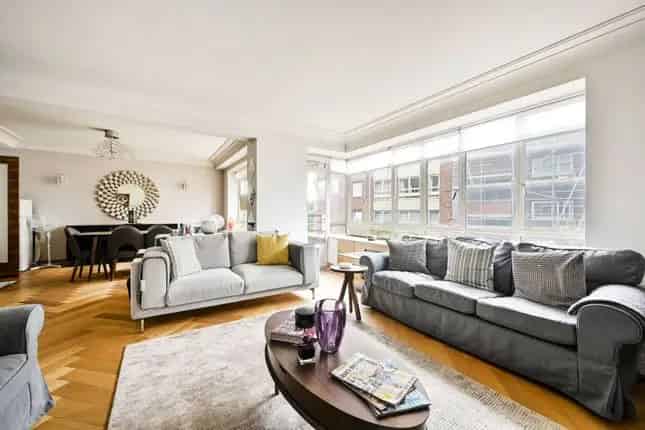 3 Bedroom Flat for Sale in St John's Wood NW8