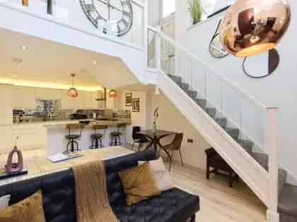 1 Bedroom Flat 57 m² London - Furnished Apartment for Rent