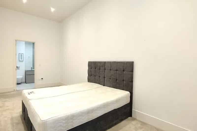 2 Bed Apartment Near Hanger Lane Tube Station Zero Deposit Guarantee