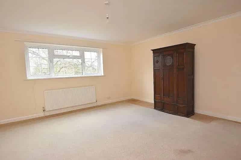 4 Bed House For Sale Large Garden Ample Parking