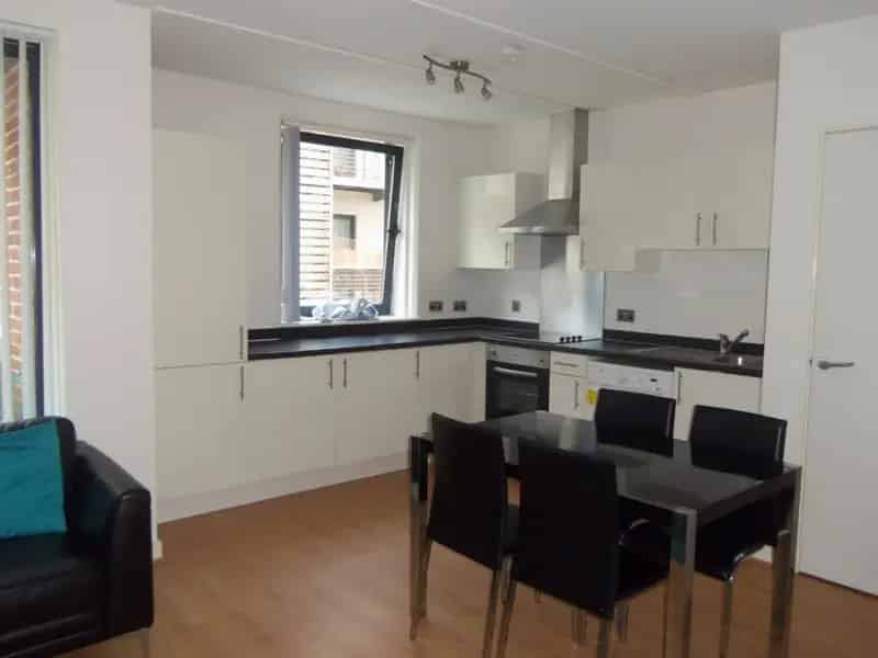 2 Bedroom Flat To Rent