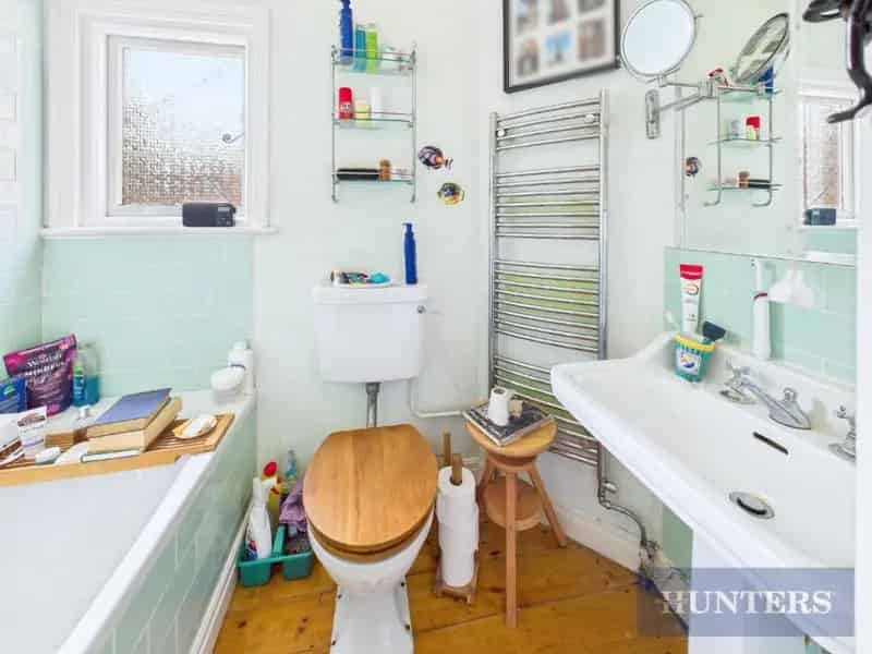 4 Bed Semi-Detached House For Sale