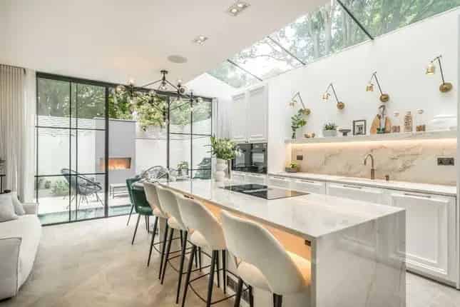 End Terrace House for Sale in London SW10