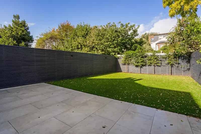 6 Bedroom Semi Detached House For Sale
