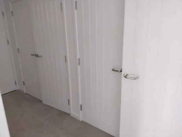 Flat For Rent in Rother, England