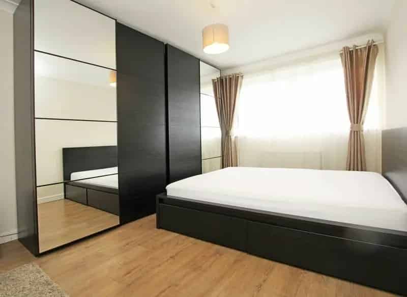 2 Bed Apartment Near Ealing Broadway Modern Kitchen Balcony Garage