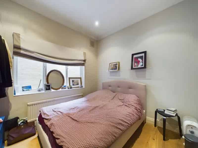 2 Bedroom Flat for Sale in Pimlico SW1V