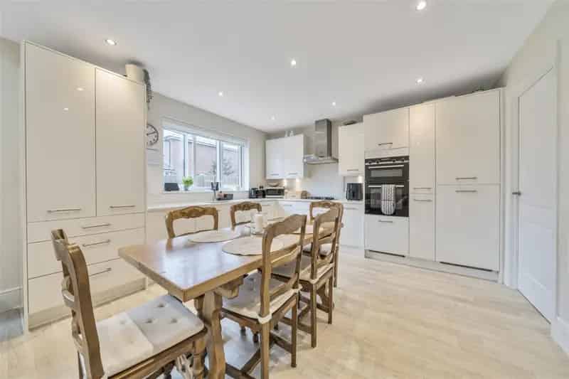 4 Bedroom Detached House For Sale in Bridgewater View