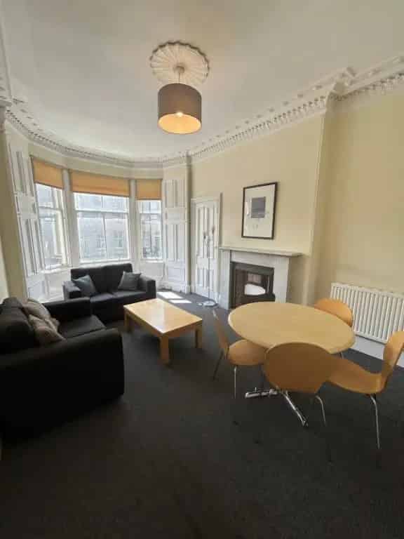 3 Bedroom Furnished HMO Flat to Rent in Edinburgh