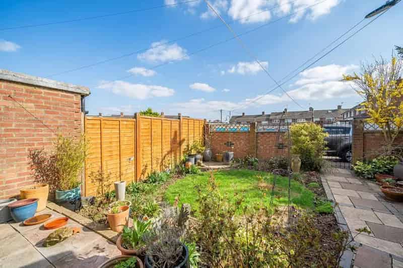 3 Bed Mid Terrace House for Sale South Ham Basingstoke