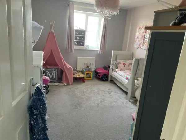 Flat For Rent in Watford, England