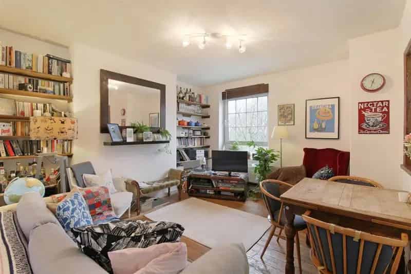 4 Bedroom Flat to Let in Zone 2 Central London