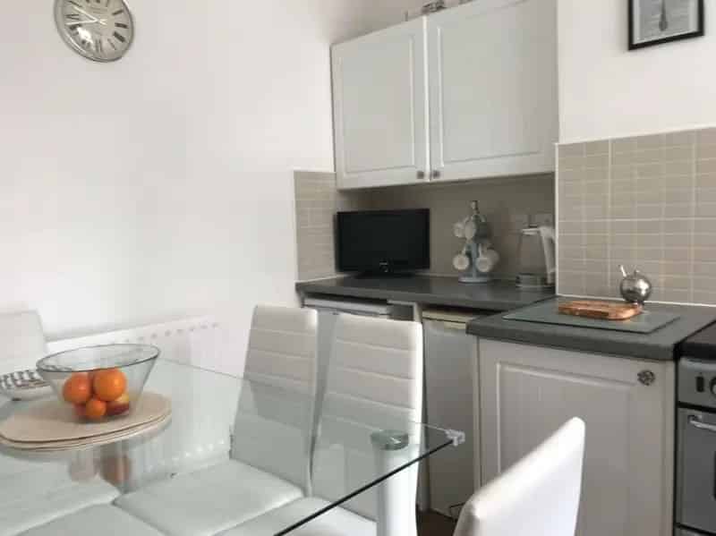 London Cottage for Sale