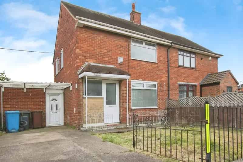 2 Bedroom Semi Detached House For Sale