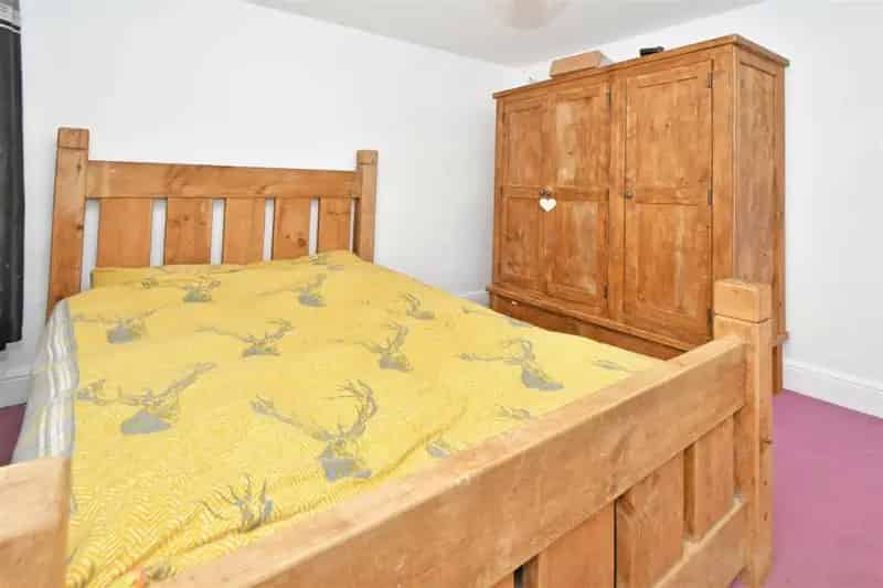 Peak District 5-Bedroom Farmhouse with 5.66 Acres