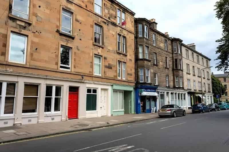 3 Bedroom Flat to Rent in Edinburgh