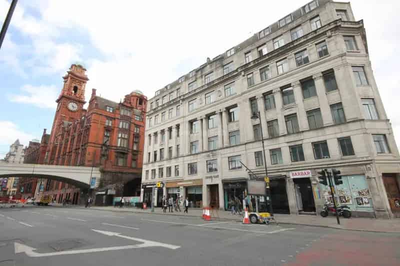 2 Bedroom Apartment Near University Campuses Oxford Road