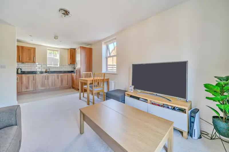 2 Bedroom Flat for Sale in Sherfield Park