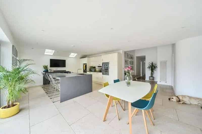 4 Bed Detached House For Sale
