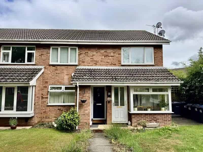 2 Bedroom Maisonette for Sale