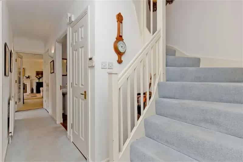 3 Bed Terraced House with Cottage Gardens and Garage Parking